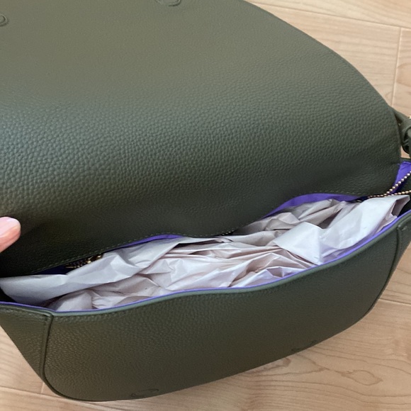 Ela Handbag, brand new. Never used. Original stuffing. Olive green - Picture 3 of 4